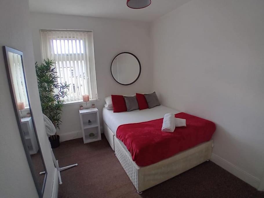 Large Family Home Central Location 3 Double Bedrooms And 1 Single Bedroom Cardiff Buitenkant foto